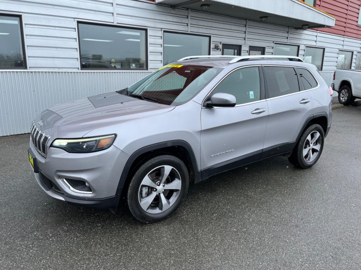 2020 SILVER /Black JEEP CHEROKEE LIMITED (1C4PJMDX5LD) with an 3.2L engine, Automatic transmission, located at 1960 Industrial Drive, Wasilla, 99654, (907) 274-2277, 61.573475, -149.400146 - Photo#0